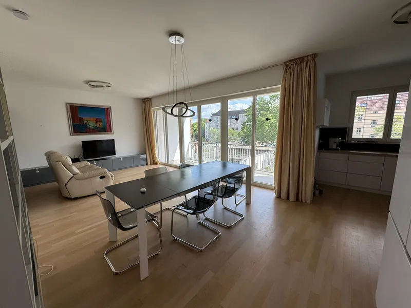 Hochwertig möblierte 4-Zimmer-Neubauwohnung mit TG-Stellplatz und 2 Bädern